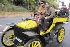 113'1901_Wolseley_Tonneau.jpg (129147 bytes)